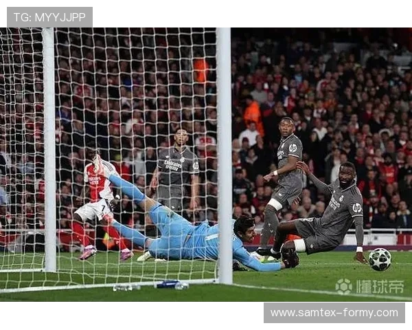 库尔图瓦五次对阵利物浦完成29次扑救 展现超凡神勇表现